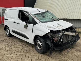 Salvage car Opel Combo Combo Cargo, Van, 2018 1.5 CDTI 130 2024/7