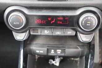 Kia Stonic Stonic (YB), SUV, 2017 1.0i T-GDi 12V picture 23