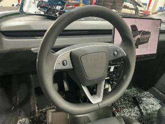 Tesla Model Y Model Y, SUV, 2025 RWD 58 kWh, Long Range RWD 75 kWh picture 11