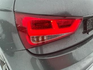 Audi A1 A1 (8X1/8XK), Hatchback 3-drs, 2010 / 2018 1.6 TDI 16V picture 28