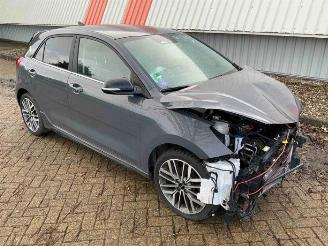 demontáž osobní automobily Kia Rio Rio IV (YB), Hatchback, 2017 1.0i T-GDi 100 12V 2022/3