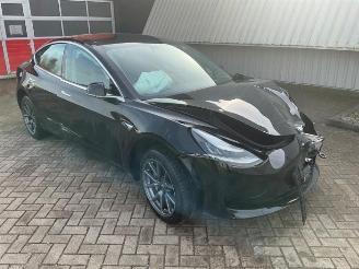 Démontage voiture Tesla Model 3 Model 3, Sedan, 2017 Standard RWD Plus 60 kWh 2019/12