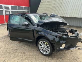 Uttjänta bilar auto Audi A3 A3 Sportback (8VA/8VF), Hatchback 5-drs, 2012 / 2020 1.0 TFSI 12V 2017/6