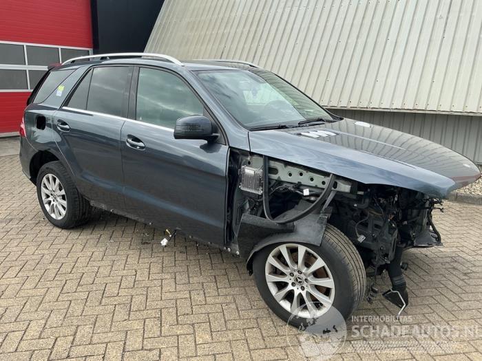 Mercedes ML ML III (166), SUV, 2011 / 2015 3.0 ML-350 BlueTEC V6 24V 4-Matic