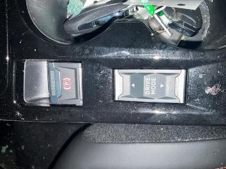 Peugeot 2008 2008 (UD/UK/UR/US/UX), MPV, 2019 e-2008 54 kWh picture 13