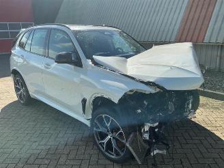 Vrakbiler auto BMW X5 X5 (G05), SUV, 2018 M60i xDrive 4.4i V8 32V Mild Hybrid 2025/11