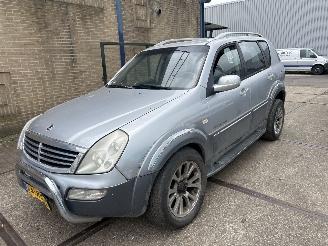 damaged passenger cars Ssang yong Rexton RX 270 Xdi 2005/1