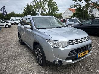 Auto incidentate Mitsubishi Outlander 2.0 PHEV INSTYLE+ X-LINE 2015/4