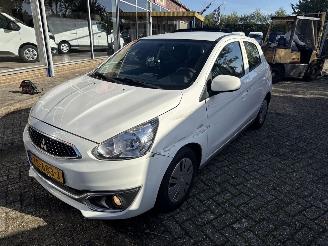 Vaurioauto  passenger cars Mitsubishi Space-star 1.0 Cool + 2018/10