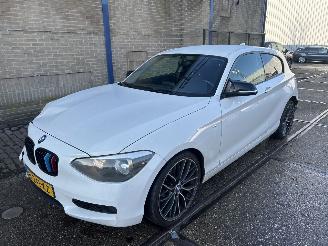 uszkodzony samochody osobowe BMW 1-serie 114 I 2013/4