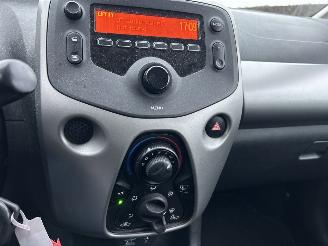 Peugeot 108 1.0 e-VTI BLEU LION picture 8