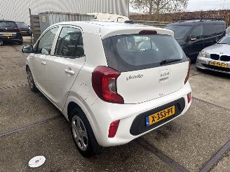 Schadeauto Kia Picanto 1.0 DPI  Comfortline 2024/2