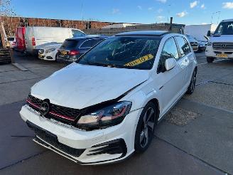 Volkswagen Golf 2.0 TSI GTI PERFORMANCE picture 2