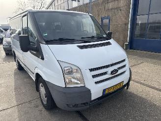 Schadeauto Ford Transit KOMBI  300 S  2.2 TDci  Ambienta  9 PERSOONS 2012/8