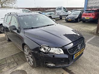 Volvo V-70 2.0 D3  Dynamic Edition picture 3