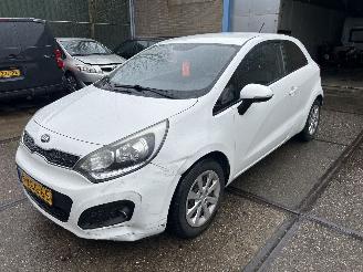 Kia Rio 1.2 CVVT PLUS PACK picture 4