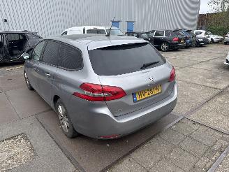 damaged passenger cars Peugeot 308 SW  1.6 HDI 2015/12