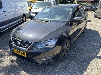 Schadeauto Seat Toledo 1.2 TSI FR CONNECT 2015/11