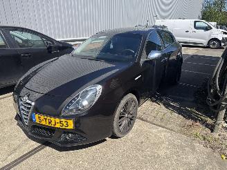krockskadad bil auto Alfa Romeo Giulietta 1.4 T  PROGRESSION 2014/4
