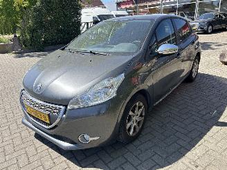 skadebil auto Peugeot 208 1.2 PURETECH STYLE 2015/5