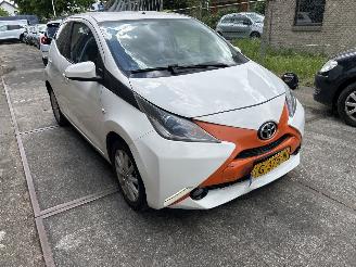 Avarii autoturisme Toyota Aygo 1.0 VVT-I X-PLAY 2015/6