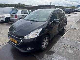 Peugeot 208 1.0 VTI picture 4