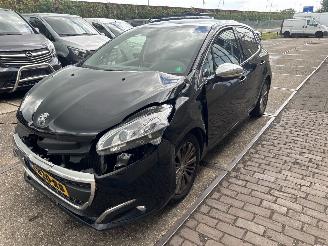 Peugeot 208 1.2 PURETECH BLEU PREMIUM picture 2