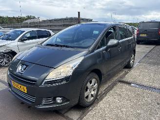 škoda osobní automobily Peugeot 5008 1.6 THP FAMILY 7 PERSOONS 2011/6