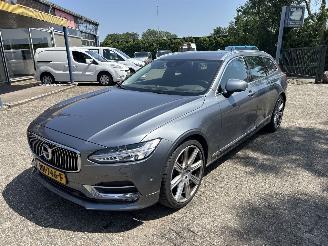 Damaged car Volvo V-90 2.0 D4 INSCRIPTION 2017/1