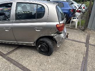 Toyota Yaris 1.3  16V    VVT-I picture 5
