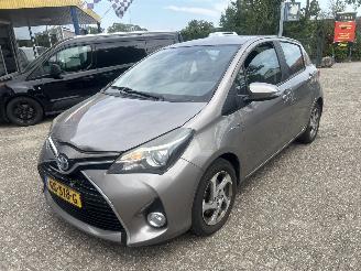 skadebil auto Toyota Yaris 1.5 HYBRID ASPIRATION 2015/6