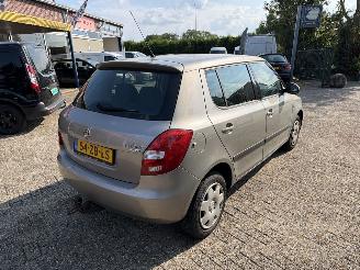 Coche accidentado Skoda Fabia 1.4- 16V Ambiente 2008/1