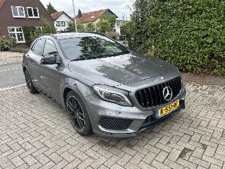 Schadeauto Mercedes GLA 250 PRESTIGE 2015/8