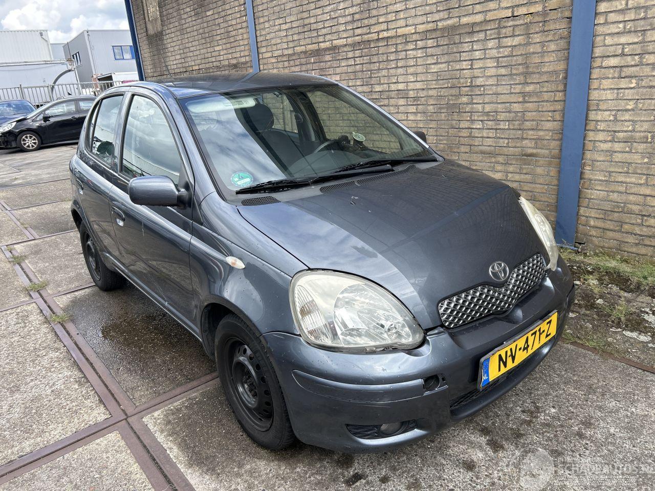 Toyota Yaris 1.3 VVT-I TERRA