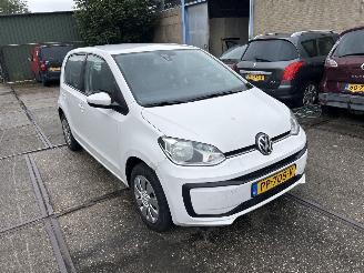 Vaurioauto  passenger cars Volkswagen Up! 1.0 ECOFUEL MOVE UP 2017/8