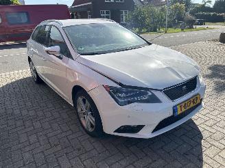 uszkodzony samochody osobowe Seat Leon ST 1.2 TSI STYLE BUSINESS 2016/9