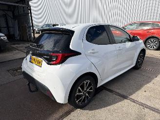 Schadeauto Toyota Yaris 1.5 Hybrid Dynamic 2022/2