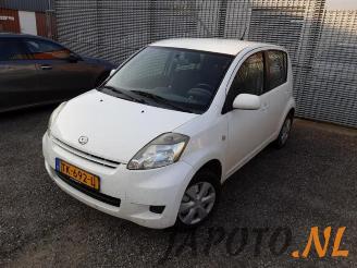 Auto da rottamare Daihatsu Sirion Sirion 2 (M3), Hatchback, 2005 1.0 12V DVVT 2009/5