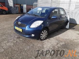 demontáž osobní automobily Toyota Yaris Yaris II (P9), Hatchback, 2005 / 2014 1.3 16V VVT-i 2008/9