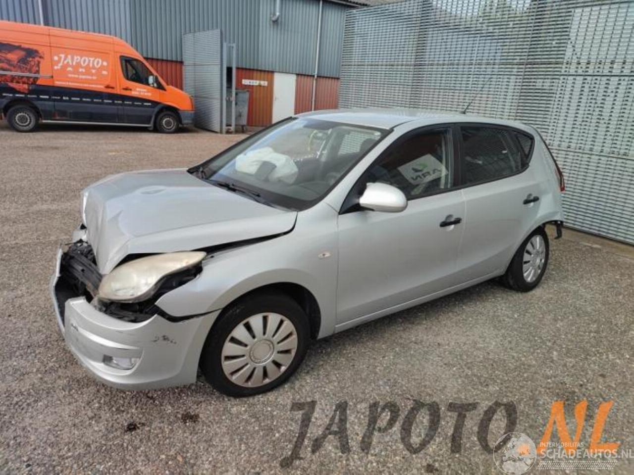 Hyundai I-30 i30 (FD), Hatchback, 2007 / 2011 1.6 CRDi 16V VGT HP