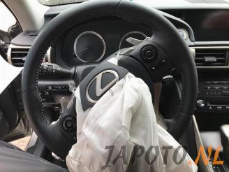 Lexus IS  picture 11