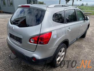 Nissan Qashqai+2  picture 3