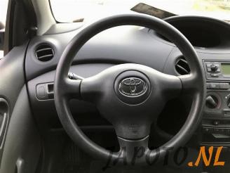 Toyota Yaris Yaris (P1), Hatchback, 1999 / 2005 1.0 16V VVT-i picture 12