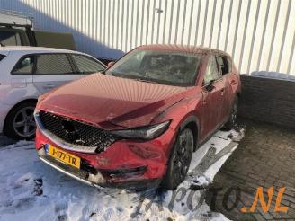 demontáž osobní automobily Mazda CX-5 CX-5 (KF), SUV, 2016 2.0 SkyActiv-G 165 16V 4WD 2019/5