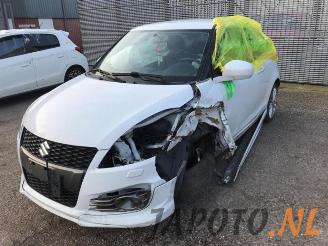 Auto da rottamare Suzuki Swift Swift (ZA/ZC/ZD), Hatchback, 2010 / 2017 1.6 Sport VVT 16V 2015/11