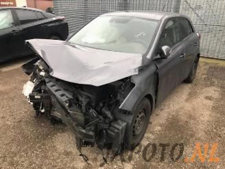 Salvage car Hyundai I-20 i20 (GBB), Hatchback, 2014 / 2020 1.4 CRDi 16V 2015/11
