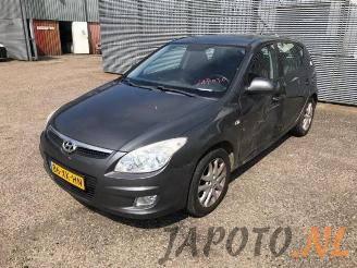 Coche siniestrado Hyundai I-30 i30 (FD), Hatchback, 2007 / 2011 1.6 CVVT 16V 2007/6