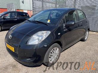 Vrakbiler auto Toyota Yaris Yaris II (P9), Hatchback, 2005 / 2014 1.3 16V VVT-i 2007/4