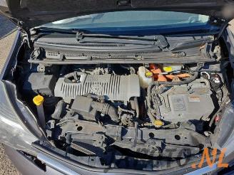 Toyota Yaris Yaris III (P13), Hatchback, 2010 / 2020 1.5 16V Hybrid picture 14