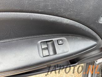 Mitsubishi Space-star Space Star (A0), Hatchback, 2012 1.0 12V picture 11